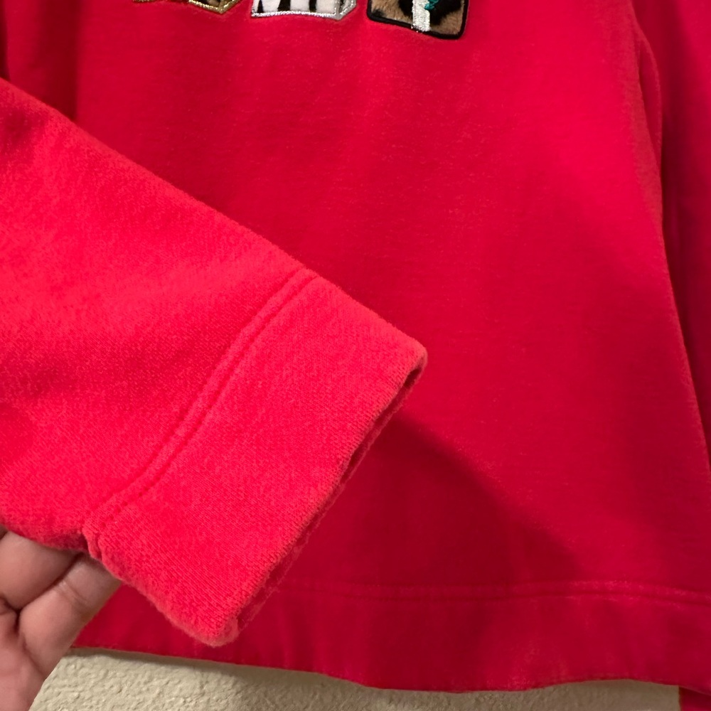 Bechamel Red Sweater with Gift Box Design - Picture 4 of 8